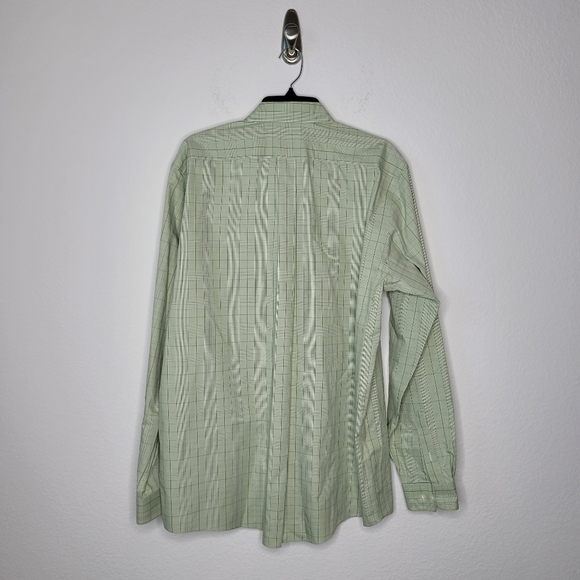 Eddie Bauer Wrinkle Resistant/ Relaxed L/S Shirt - Picture 3 of 3